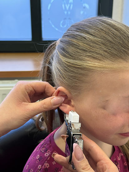 Ohrloch stechen Durchführung Kind